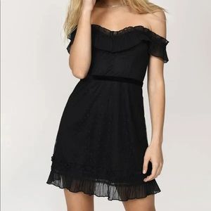 Tobi Off The Shoulder Dress